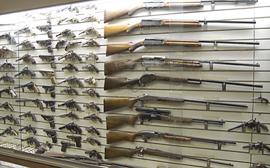 old historic rifles